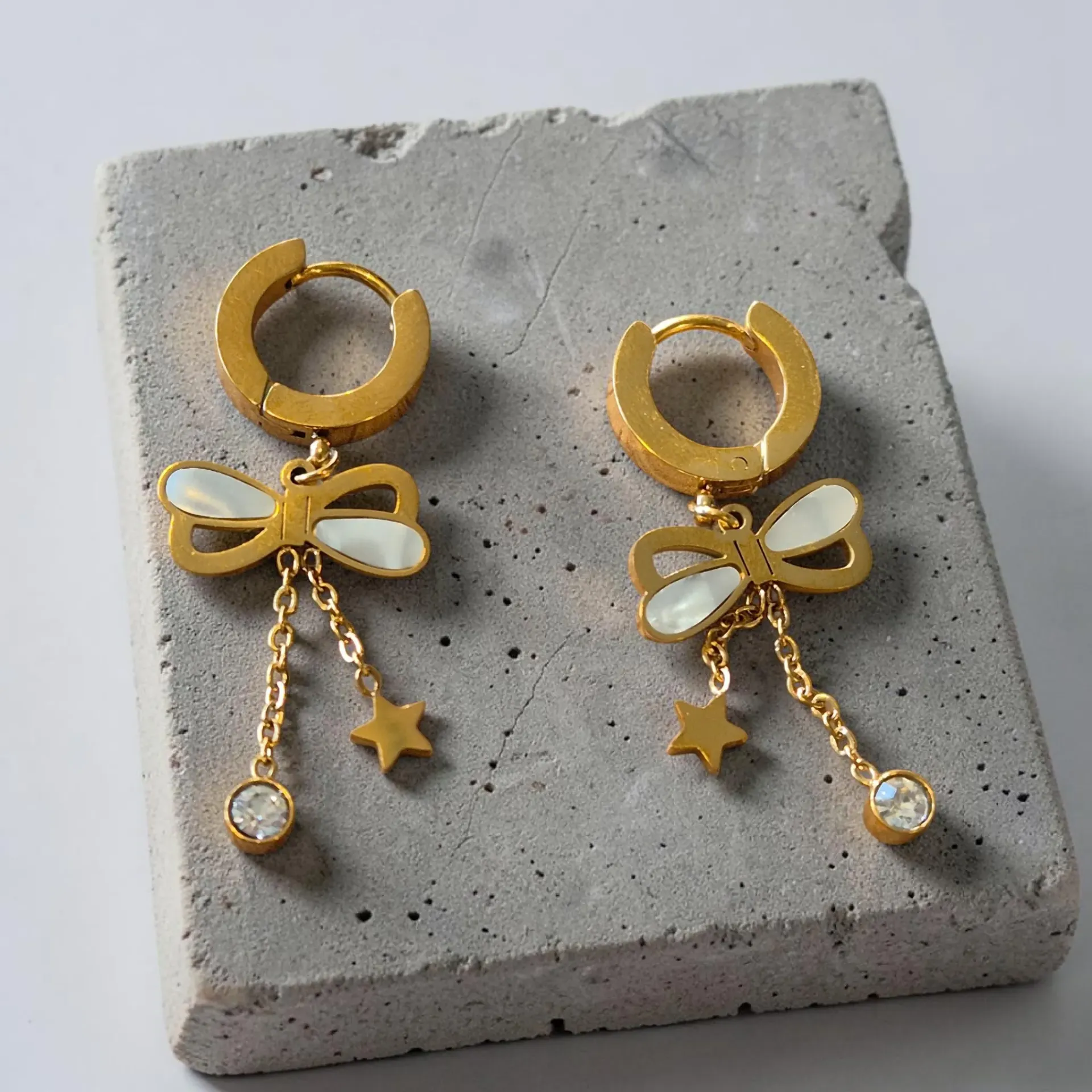 Boucle d'oreille ARMY